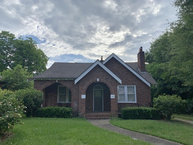 Building Photo - 313 S Brundidge St