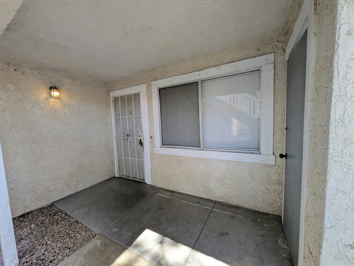 Photo - 955 W Devonshire Ave Unidad B