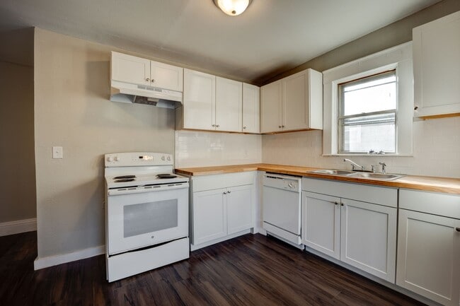 Photo - Freshly Updated 3 Bedroom House