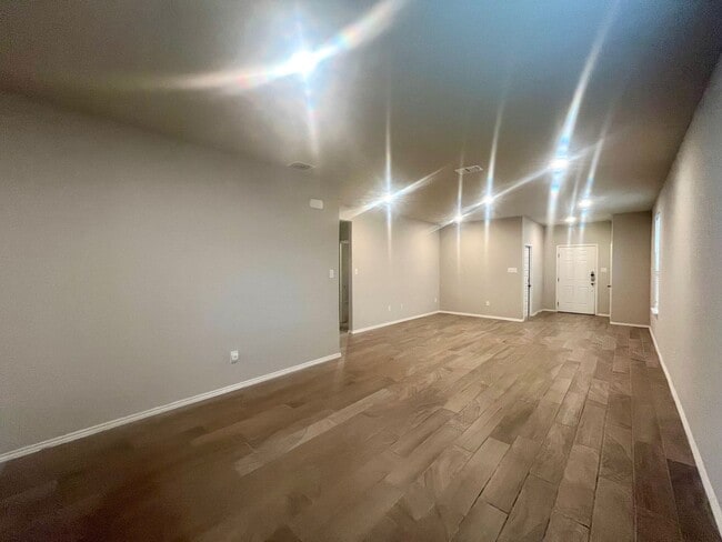 Photo - Charming 3/2 conveniently located to Lackland, Toyota, Palo Alto & Texas A&M San Antonio!