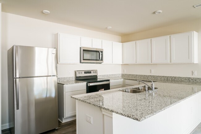 Photo - 2498 Provence Dr SE House