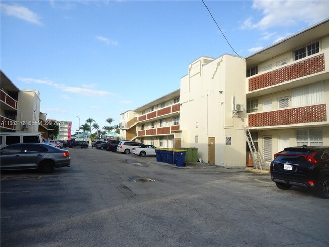 Building Photo - 1800 79th Street Causeway Unit A110