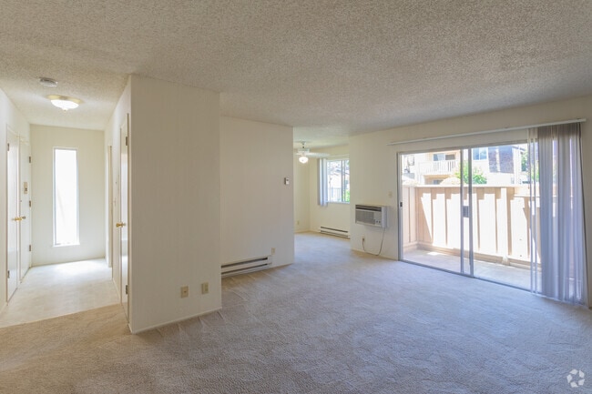 1 Bed 1 Bath Living Room