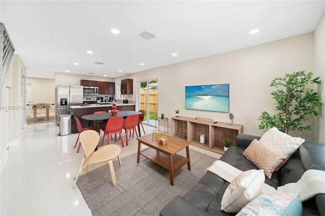 Photo - 1183 NE 111th St