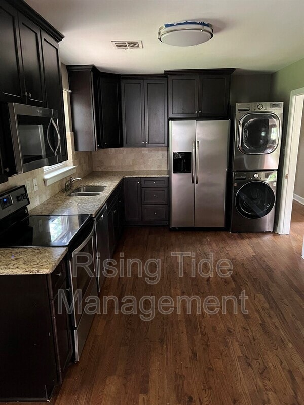 Photo - 3714 Honeysuckle Rd