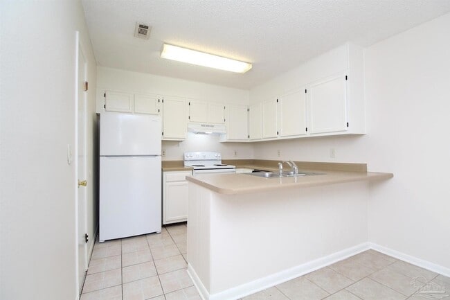Photo - 3398 Green Briar Cir