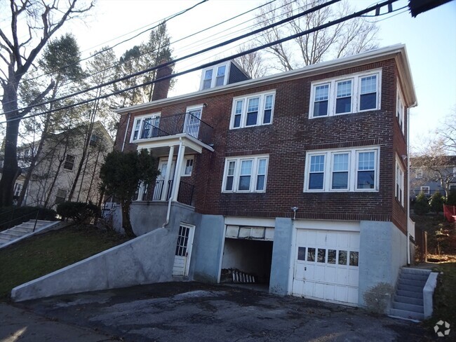 Building Photo - 80 Algonquin Rd Unit 1 Rental