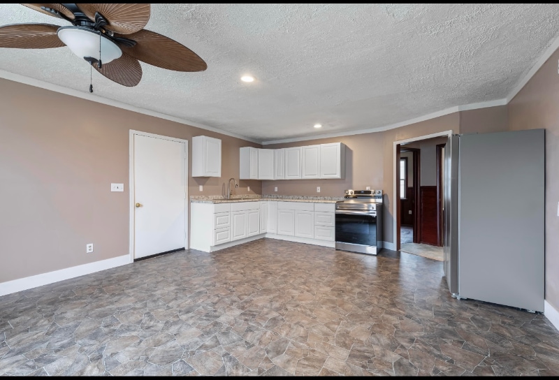 Photo - 2934 Avenue B