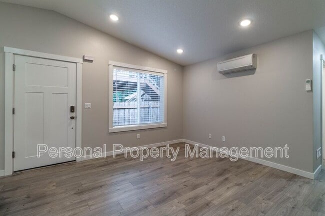 Photo - 3507 Y St