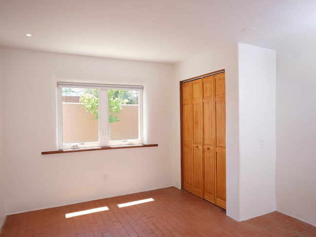 Photo - 731 Montez Pl