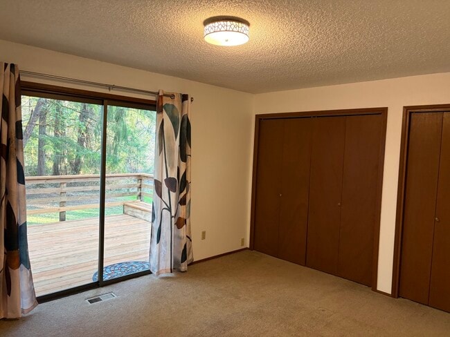 Photo - 7748 Zangle Rd NE