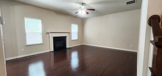 Photo - 119 Gloster Park Ct