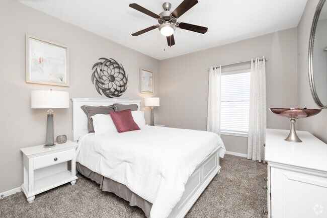 2BR, 2BA - 1,057SF - Bedroom 2