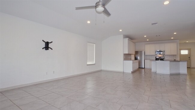 Photo - 28910 Yukon River Ct