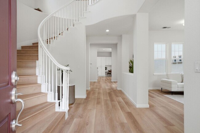 Photo - BRIGHT, OPEN RESIDENCE IN RIVERMARK HOME WITH EXCELLENT LAYOUT