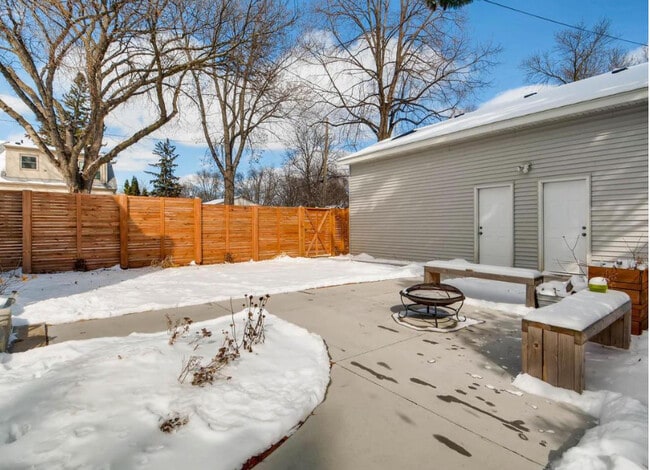 Photo - 4403 28th Ave S Unidad upper
