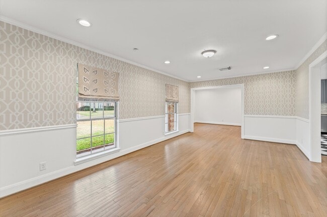 Photo - 6158 Burgoyne Rd