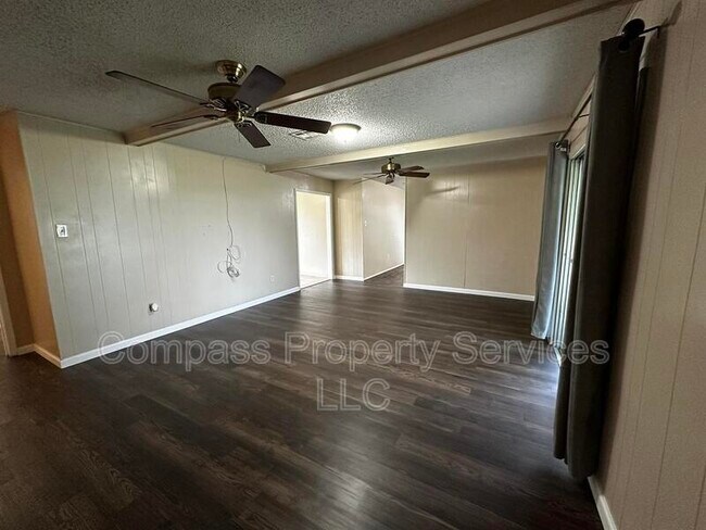 Photo - 179 Weldon Dr