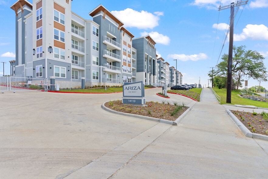 Leasing Center