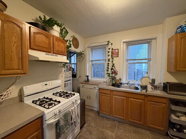 Photo - 2 Central St Unit #4