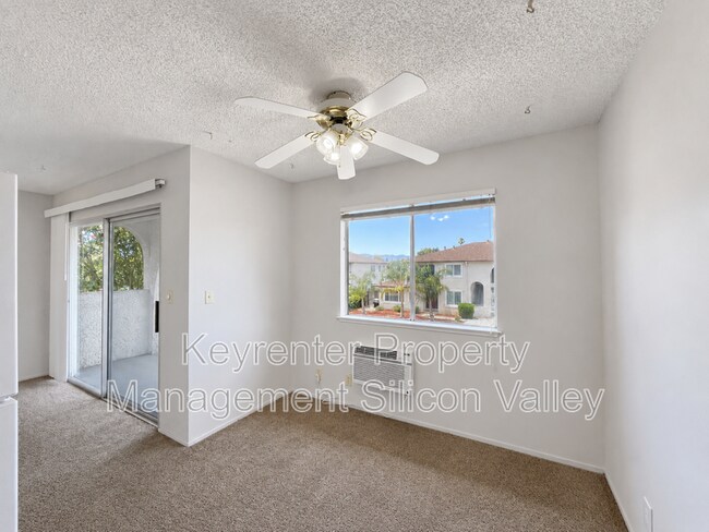 Photo - 1104 Delna Manor Ln