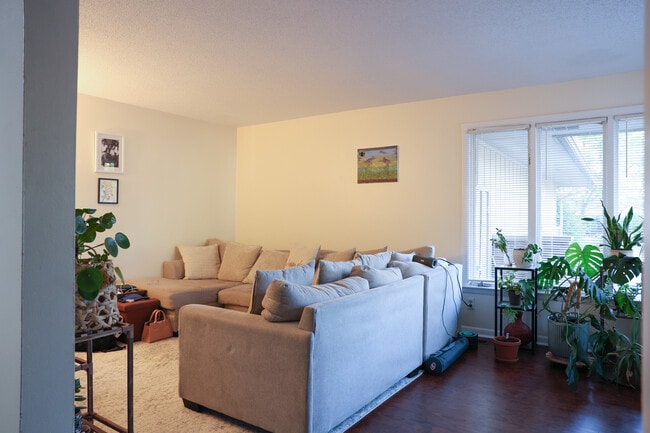 Photo - 1517 Cambria Dr