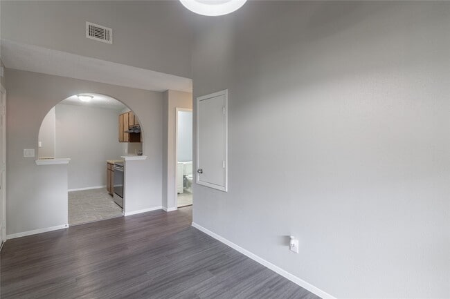 Photo - 3118 Lucida Ln