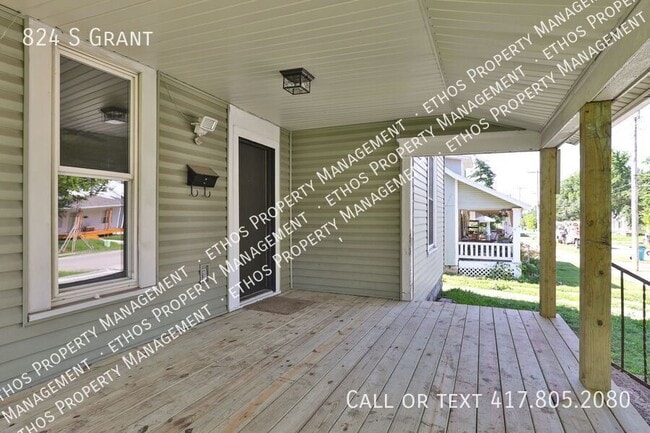 Photo - 824 S Grant-