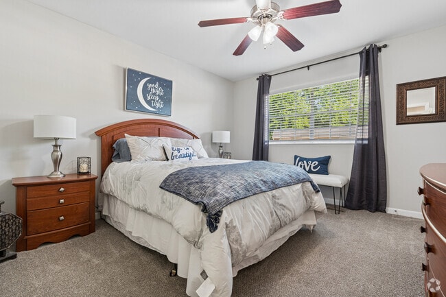 2BR,1.5BA - 980SF - Bedroom