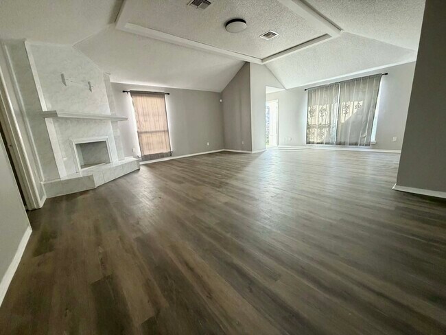 Photo - 6534 Briar Glade Dr