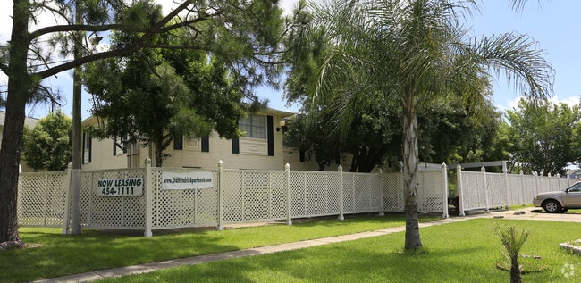 Photo - Avenue Walk Apartments