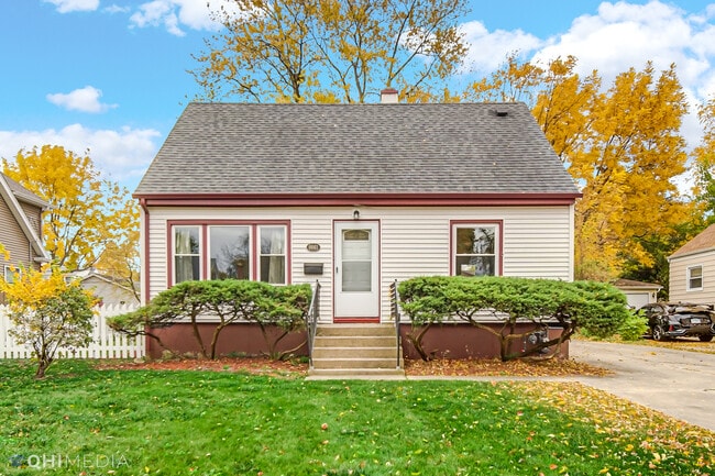 Building Photo - 6661 Glenview Dr