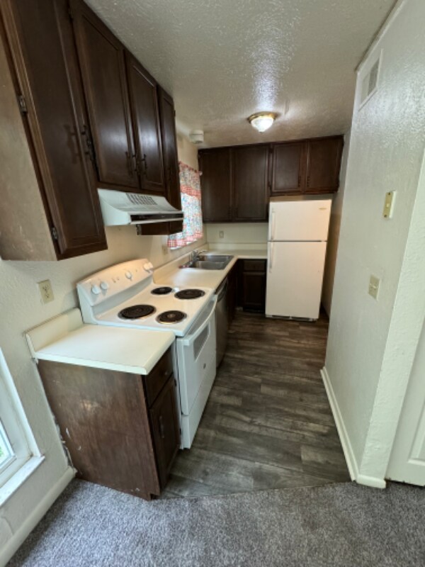 214 Cross Lanes Dr Townhome Townhome Rental in Nitro WV