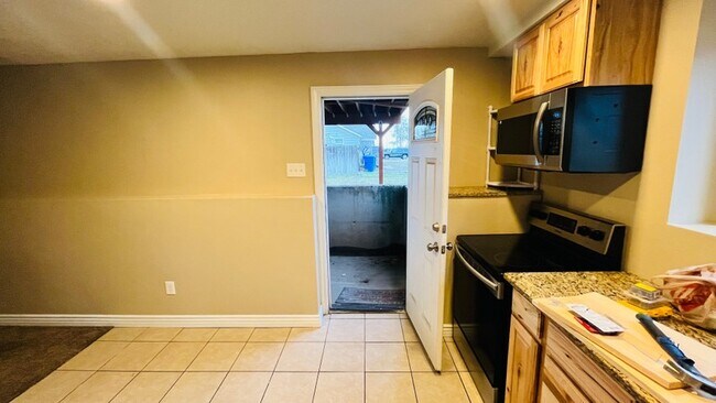 Photo - 3016 W 1050 N