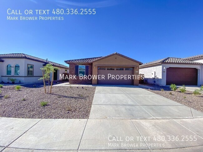 Building Photo - 3534 E Dakota Dr