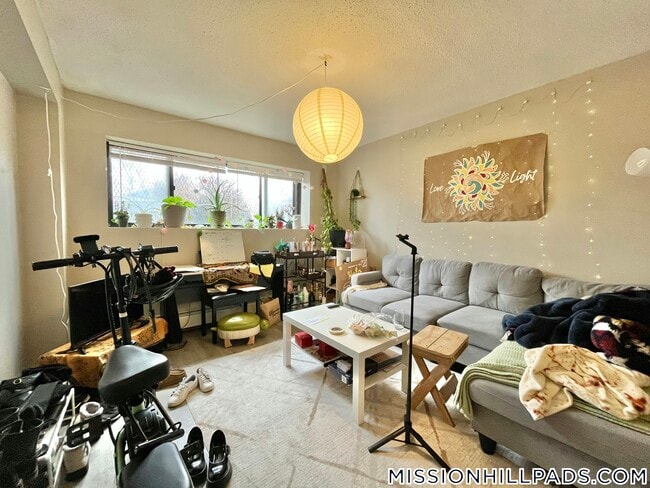 Building Photo - 226 Parker Hill Ave