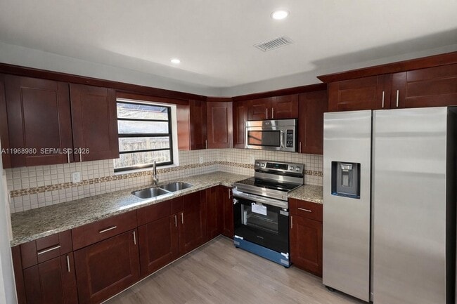 Photo - 250 SW 78th Ave Unit 0