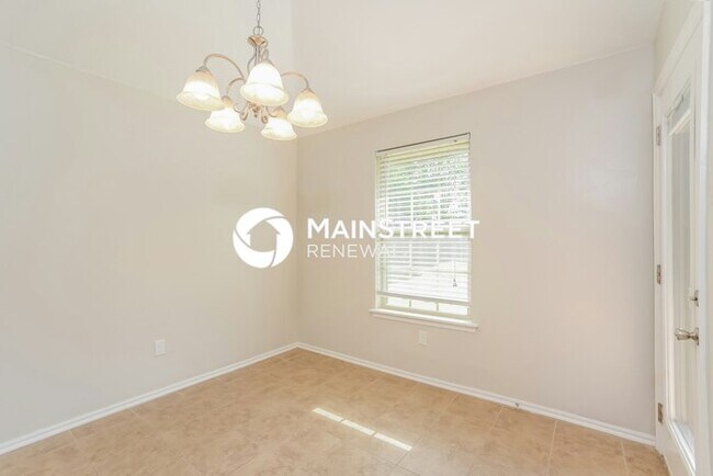 Photo - 3 Bedroom Pet-Friendly Home in NORMAN, OK with Main Street Renewal