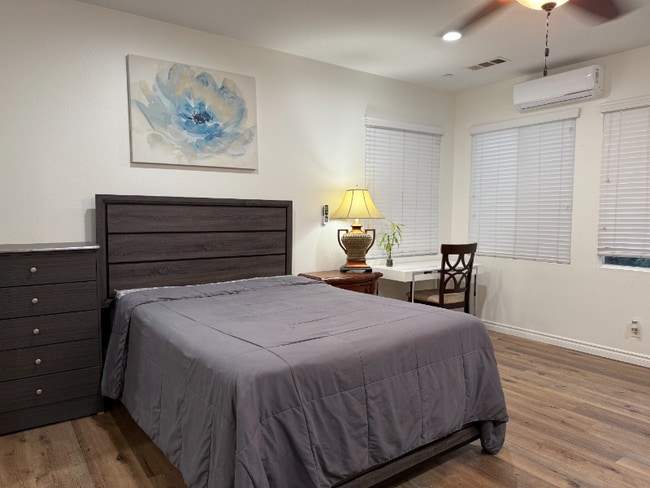 Photo - 7847 Hazelnut Dr