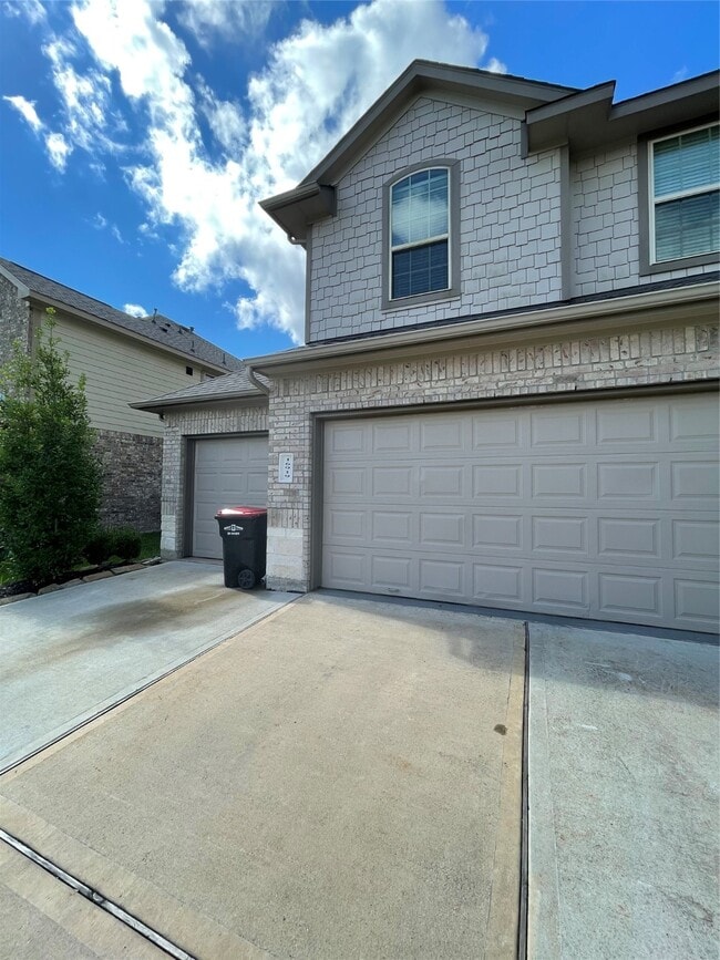 Building Photo - 16919 Iver Ironwood Trl Rental