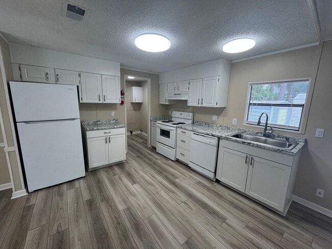Photo - 6803 Waters Ave Unit PH06