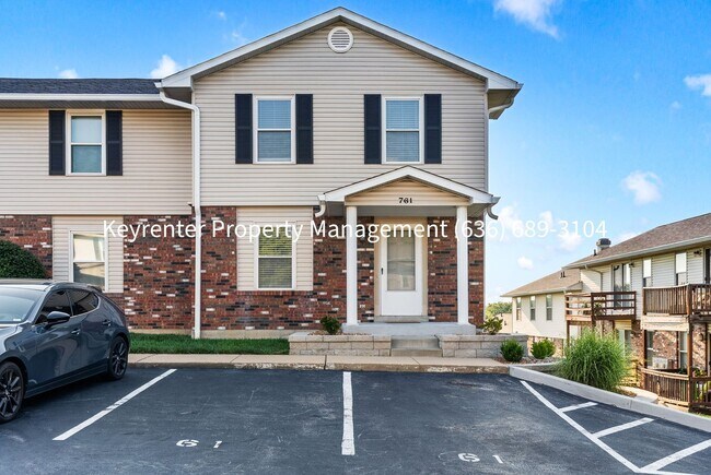 Photo - Charming 2-Bedroom Condo Available for Rent in Saint Peters!