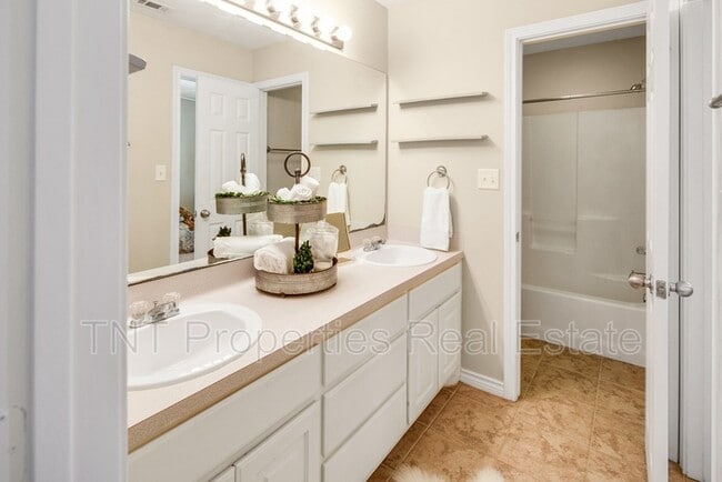 Photo - 9803 Risky's Ranch Dr