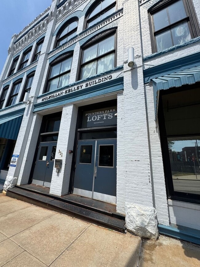 Beautiful 1 bedroom 1 bath loft with a bon... - Beautiful 1 bedroom 1 bath loft with a bon...