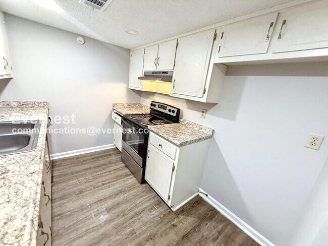 Photo - 5406 Notting Hill Rd