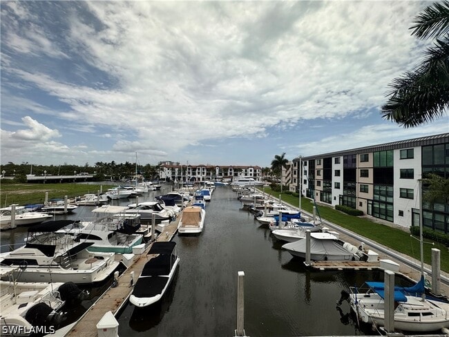 Building Photo - 801 River Point Dr Unit 206A