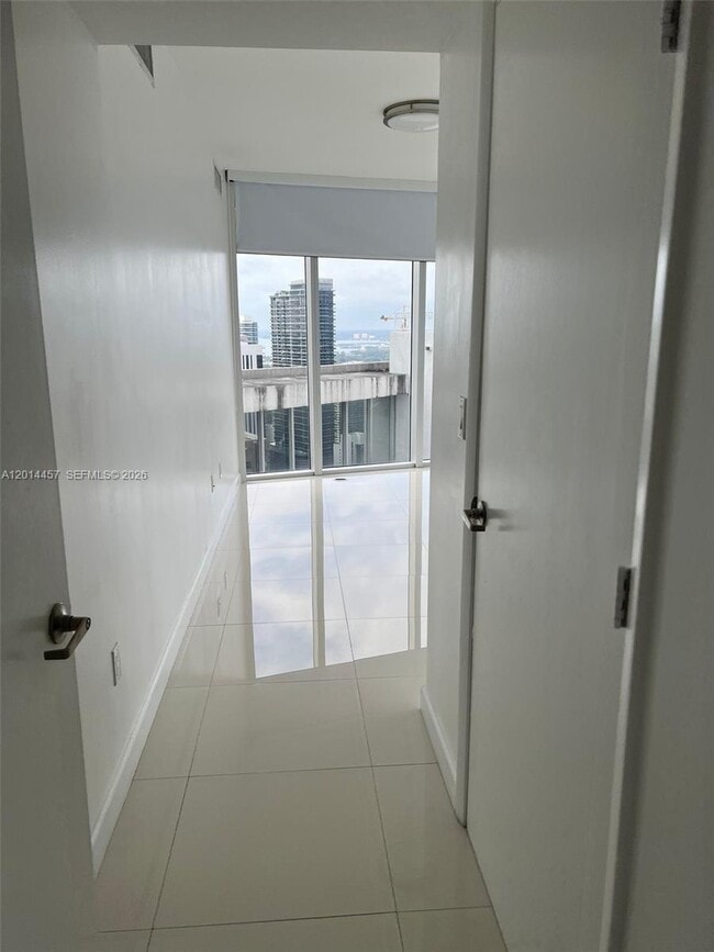 Photo - 475 Brickell Ave Unidad 5508