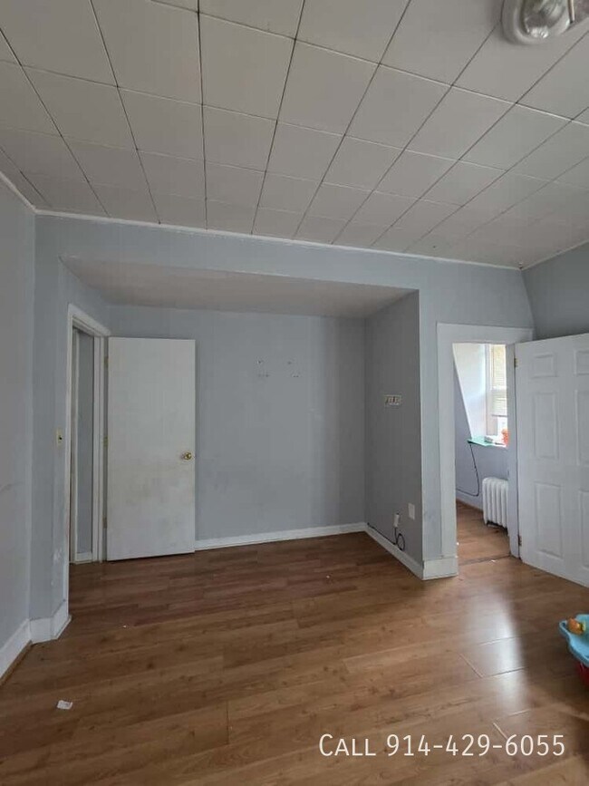 Building Photo - 118 Waverly St