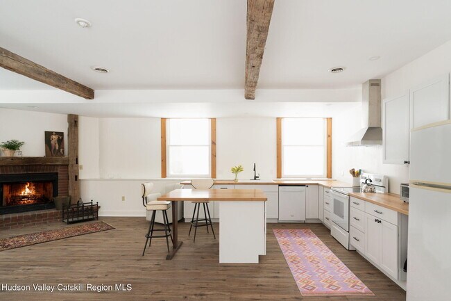 Photo - 56 Willowdale Farm Rd