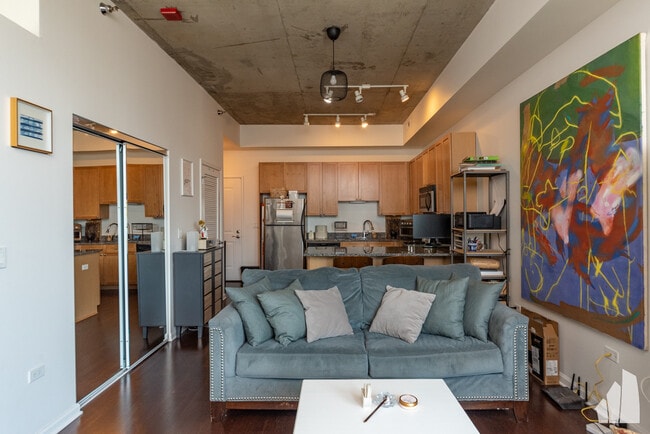 Photo - 1464 S Michigan Ave